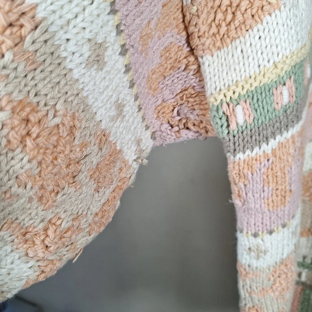 Express‎ Tricot Vtg Hand Knit Chunky Pastel Cottage Grandma Scallop Sweater S